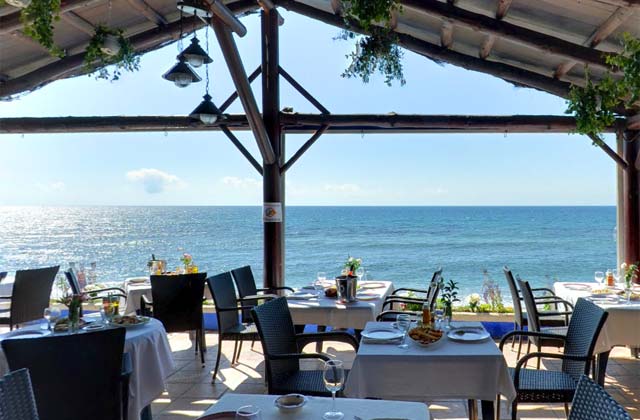 Victor’s Beach Bar Marbella