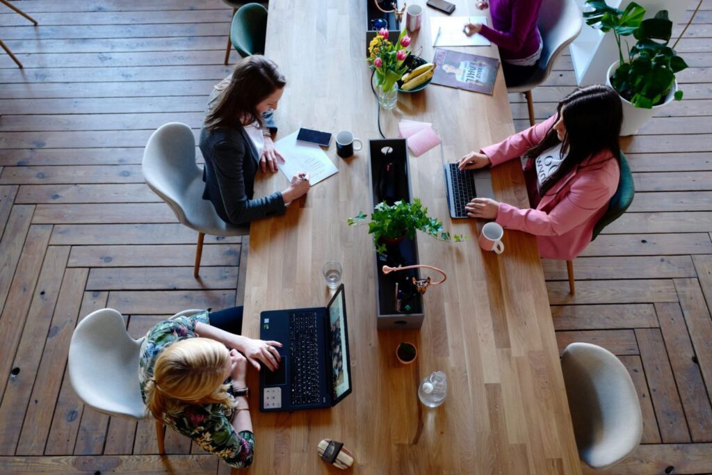 How to Network Effectively in Marbella